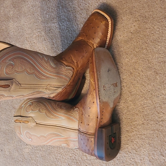 Full quill ostrich wide square toe boots - Picture 3 of 4